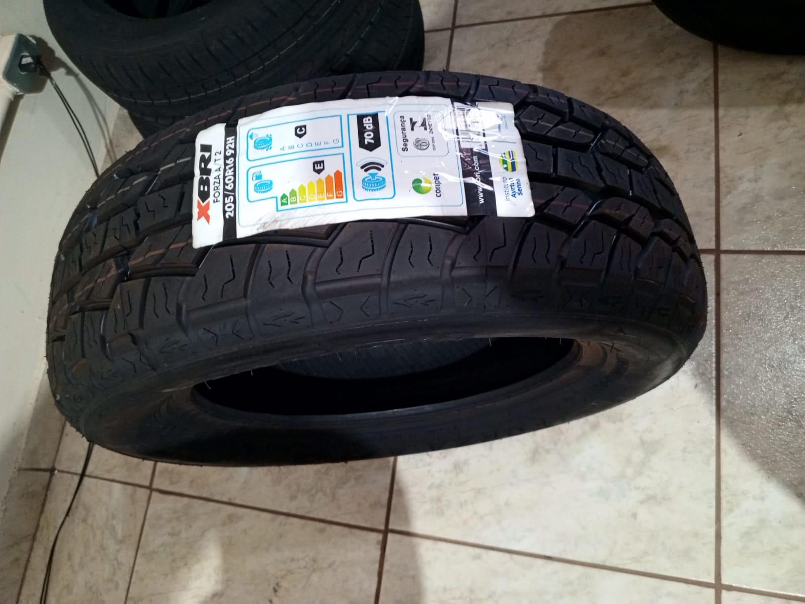 Pneu 205/60R16 XBRI A/T